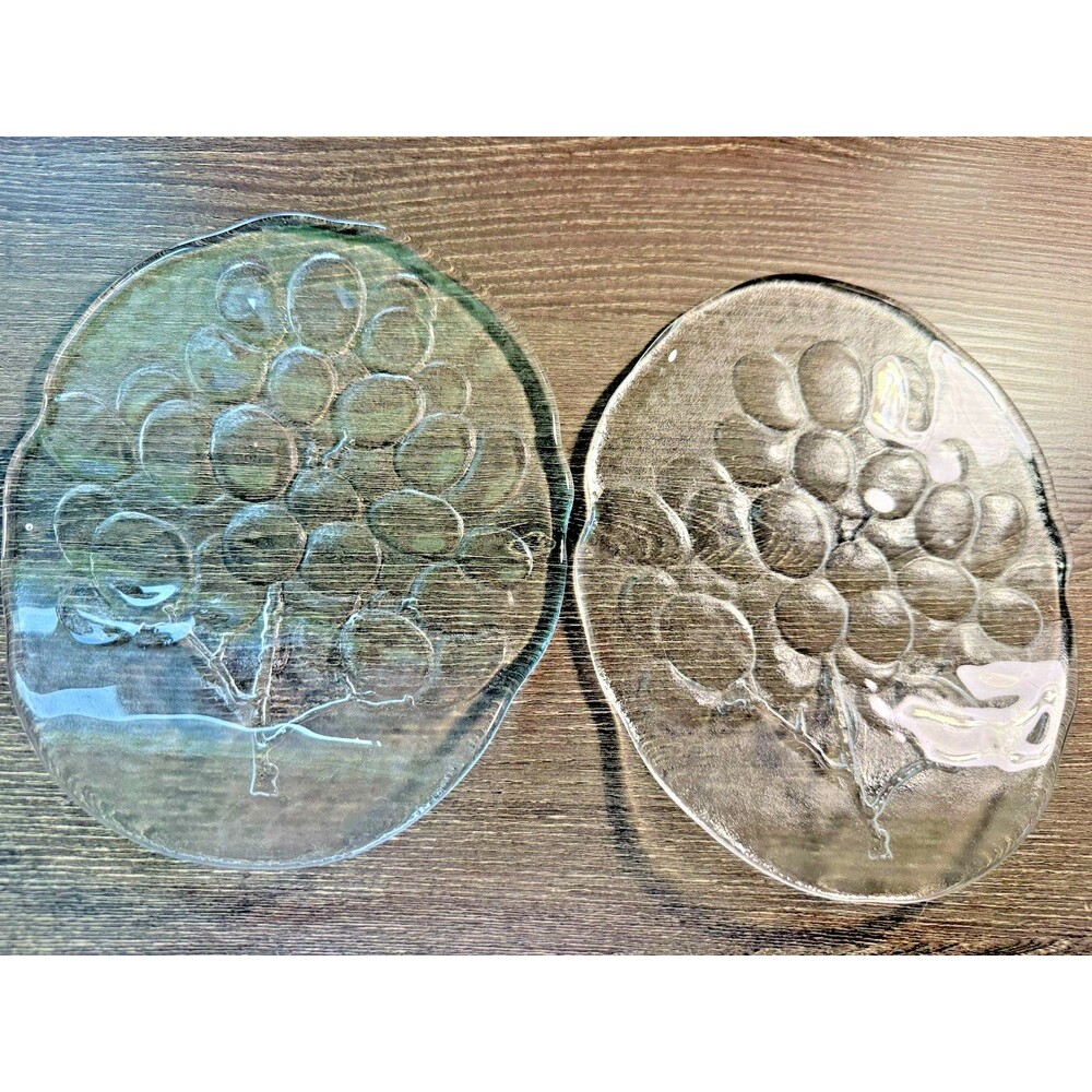 2 Kosta Boda Kosgrap Grape Glass Snack Plates Ann Wärff Sweden 8" Vintage